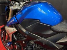 SUZUKI MOTOS GSR 750 /2014 EXCLUSIVO VEÍCULOS SANTA CRUZ DO SUL / Carros no Vale