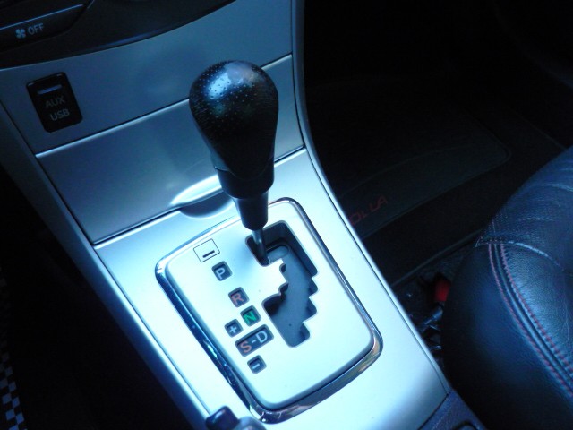 TOYOTA COROLLA 2.0 XRS 16V FLEX 4P AUTOMÁTICO 2012/2013 PREMIUM AUTOMÓVEIS ARROIO DO MEIO / Carros no Vale