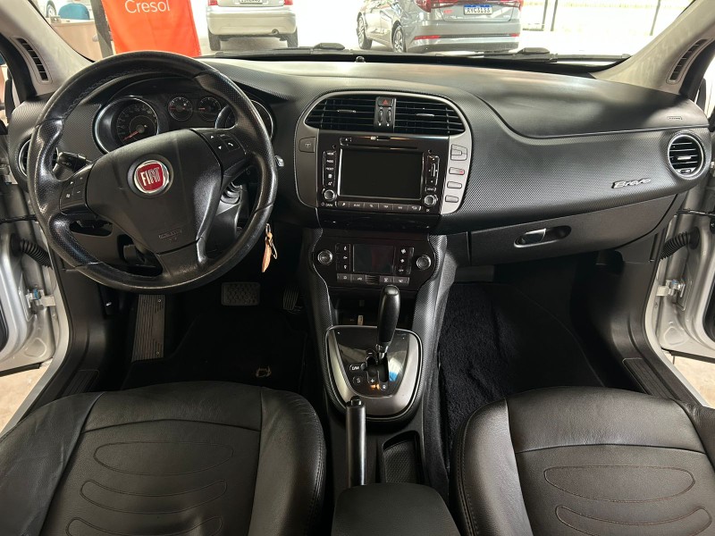 FIAT BRAVO ABSOLUTE DUAL 2012/2013 LAVENDA VEÍCULOS ARROIO DO MEIO / Carros no Vale
