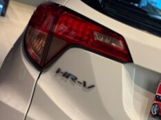HONDA HR-V 1.8 LX 16V 2015/2016 JM AUTOMÓVEIS VENÂNCIO AIRES / Carros no Vale