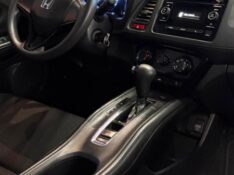 HONDA HR-V 1.8 LX 16V 2015/2016 JM AUTOMÓVEIS VENÂNCIO AIRES / Carros no Vale