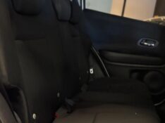 HONDA HR-V 1.8 LX 16V 2015/2016 JM AUTOMÓVEIS VENÂNCIO AIRES / Carros no Vale