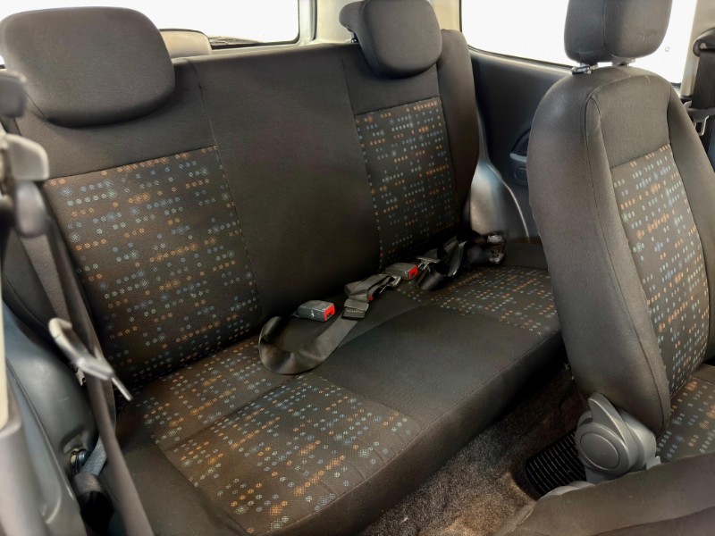 FIAT UNO EVO VIVACE 1.0 8V 2014/2014 LUCAS AUTOMÓVEIS BOM RETIRO DO SUL / Carros no Vale