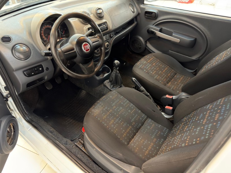 FIAT UNO EVO VIVACE 1.0 8V 2014/2014 LUCAS AUTOMÓVEIS BOM RETIRO DO SUL / Carros no Vale