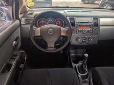 NISSAN TIIDA SEDAN 1.8 16V FLEX 2011/2012 RICARDO VEÍCULOS TEUTÔNIA / Carros no Vale