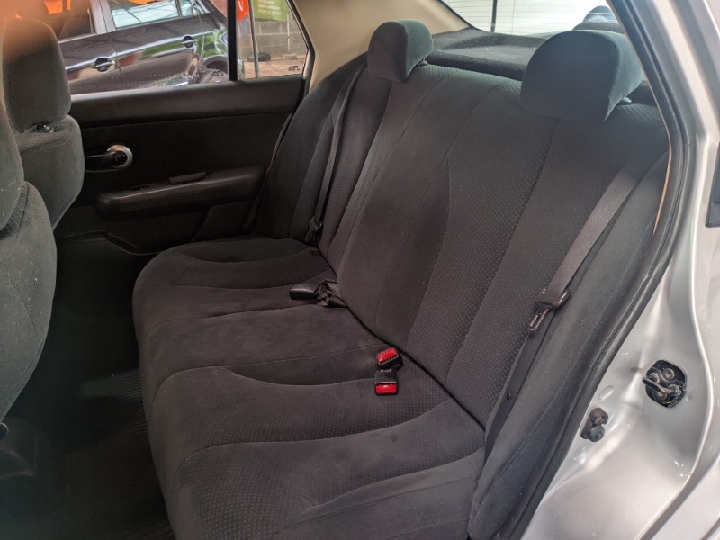 NISSAN TIIDA SEDAN 1.8 16V FLEX 2011/2012 RICARDO VEÍCULOS TEUTÔNIA / Carros no Vale