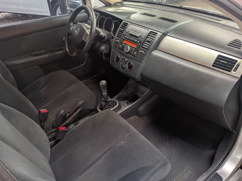 NISSAN TIIDA SEDAN 1.8 16V FLEX 2011/2012 RICARDO VEÍCULOS TEUTÔNIA / Carros no Vale