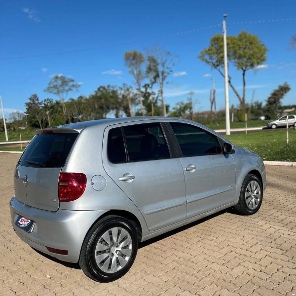 VOLKSWAGEN FOX 1.6 8V 2013 2013/2013 NEURI VEÍCULOS LAJEADO / Carros no Vale