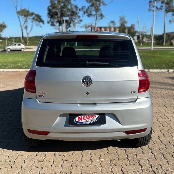 VOLKSWAGEN FOX 1.6 8V 2013 2013/2013 NEURI VEÍCULOS LAJEADO / Carros no Vale