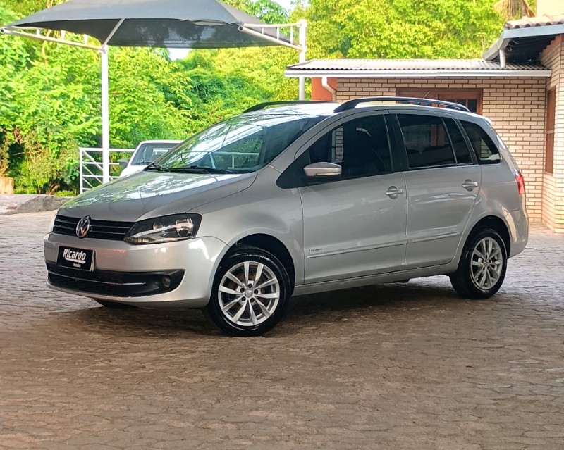VOLKSWAGEN SPACEFOX 1.6 8V TREND TOTALFLEX 2012/2013 RICARDO VEÍCULOS TEUTÔNIA / Carros no Vale