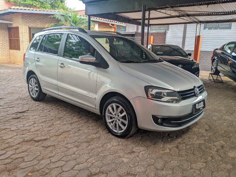 VOLKSWAGEN SPACEFOX 1.6 8V TREND TOTALFLEX 2012/2013 RICARDO VEÍCULOS TEUTÔNIA / Carros no Vale