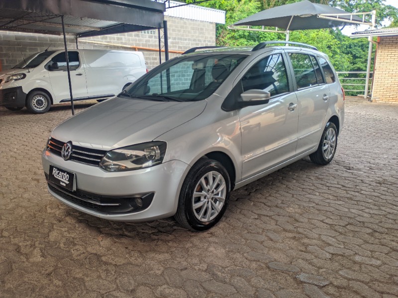 VOLKSWAGEN SPACEFOX 1.6 8V TREND TOTALFLEX 2012/2013 RICARDO VEÍCULOS TEUTÔNIA / Carros no Vale