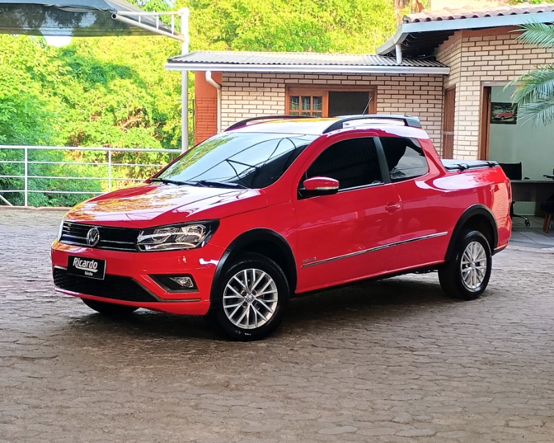 VOLKSWAGEN SAVEIRO CD HIGHLINE 1.6 2016/2017 RICARDO VEÍCULOS TEUTÔNIA / Carros no Vale