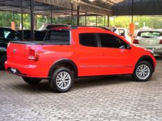 VOLKSWAGEN SAVEIRO CD HIGHLINE 1.6 2016/2017 RICARDO VEÍCULOS TEUTÔNIA / Carros no Vale