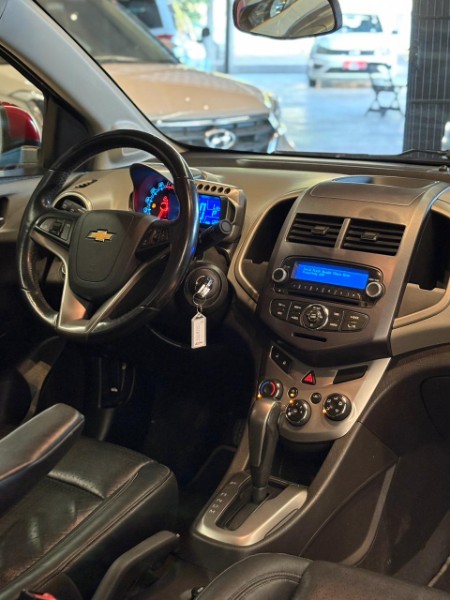 CHEVROLET SONIC 1.6 LTZ 16V 2012/2013 JM AUTOMÓVEIS VENÂNCIO AIRES / Carros no Vale