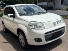 FIAT UNO 1.0 EVO VIVACE 8V 2013/2013 STOPCAR MULTIMARCAS ESTRELA / Carros no Vale