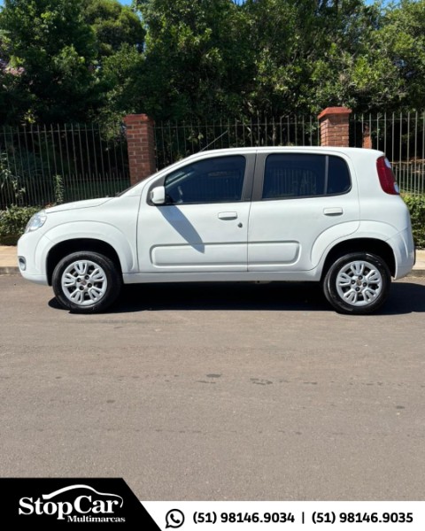 FIAT UNO 1.0 EVO VIVACE 8V 2013/2013 STOPCAR MULTIMARCAS ESTRELA / Carros no Vale