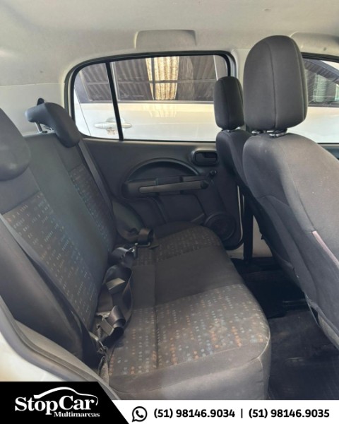 FIAT UNO 1.0 EVO VIVACE 8V 2013/2013 STOPCAR MULTIMARCAS ESTRELA / Carros no Vale