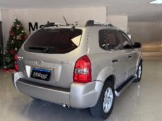 HYUNDAI TUCSON 2.0 MPFI GL 16V 2WD GASOLINA 4P AUTOMÁTICO 2009/2010 MALAGGI VEÍCULOS ENCANTADO / Carros no Vale