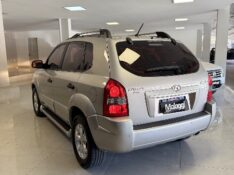 HYUNDAI TUCSON 2.0 MPFI GL 16V 2WD GASOLINA 4P AUTOMÁTICO 2009/2010 MALAGGI VEÍCULOS ENCANTADO / Carros no Vale