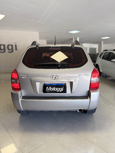 HYUNDAI TUCSON 2.0 MPFI GL 16V 2WD GASOLINA 4P AUTOMÁTICO 2009/2010 MALAGGI VEÍCULOS ENCANTADO / Carros no Vale