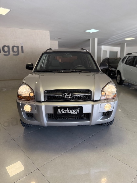 HYUNDAI TUCSON 2.0 MPFI GL 16V 2WD GASOLINA 4P AUTOMÁTICO 2009/2010 MALAGGI VEÍCULOS ENCANTADO / Carros no Vale