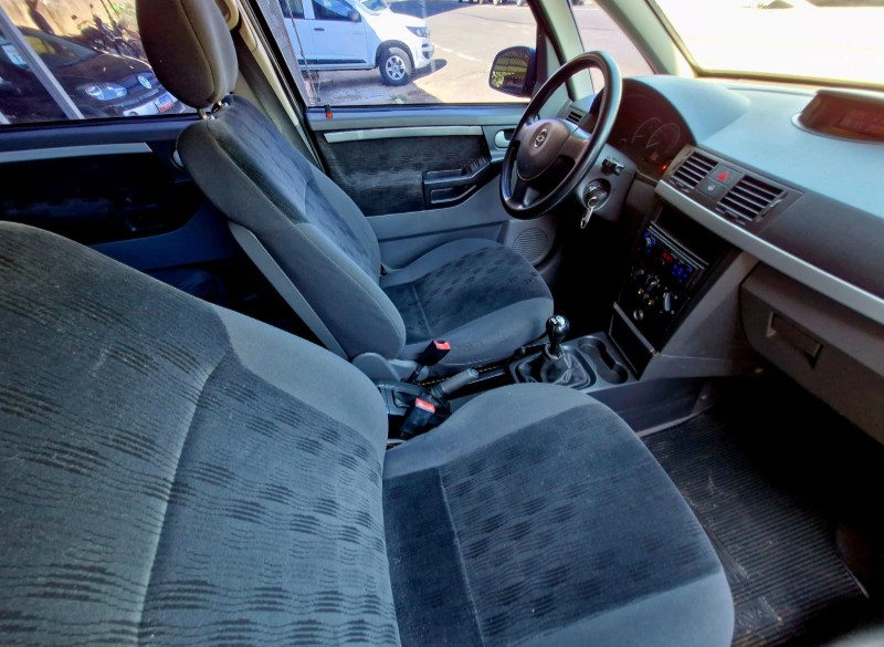 CHEVROLET MERIVA 1.4 MAXX 8V 2006/2007 CRUZEIRO MULTIMARCAS CRUZEIRO DO SUL / Carros no Vale