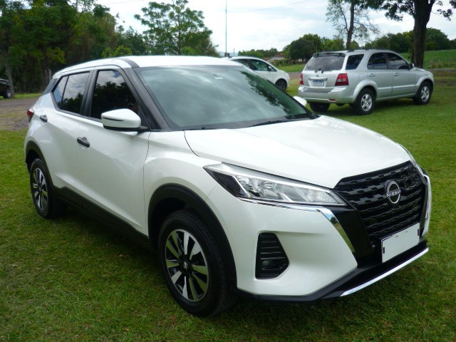 NISSAN KICKS 1.6 ACTIVE 16V 2023/2024 PREMIUM AUTOMÓVEIS ARROIO DO MEIO / Carros no Vale NISSAN KICKS 1.6 ACTIVE 16V 2023/2024 PREMIUM AUTOMÓVEIS ARROIO DO MEIO / Carros no Vale