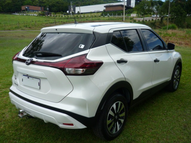 NISSAN KICKS 1.6 ACTIVE 16V 2023/2024 PREMIUM AUTOMÓVEIS ARROIO DO MEIO / Carros no Vale NISSAN KICKS 1.6 ACTIVE 16V 2023/2024 PREMIUM AUTOMÓVEIS ARROIO DO MEIO / Carros no Vale