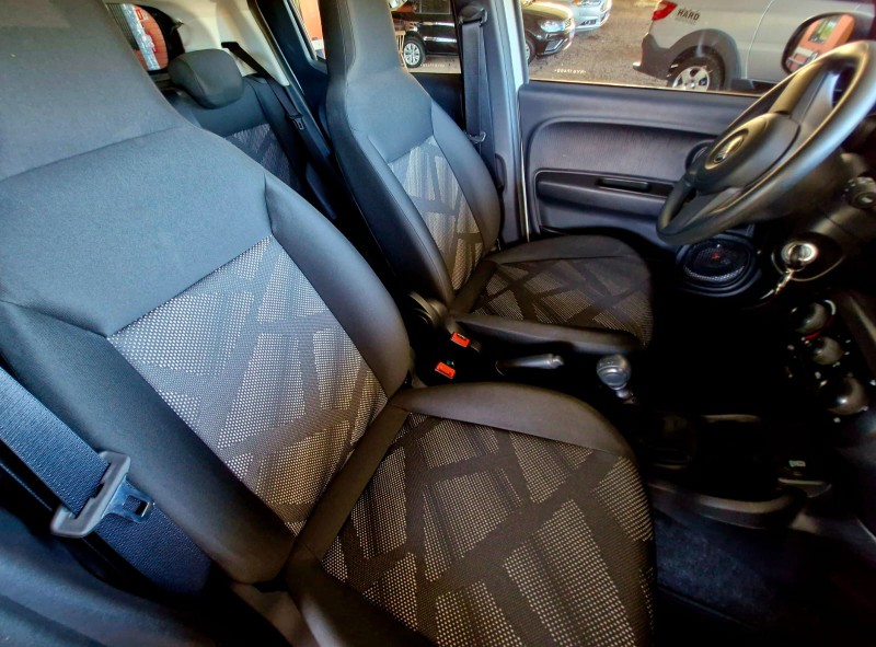 FIAT MOBI LIKE 1.0 2023/2024 CRUZEIRO MULTIMARCAS CRUZEIRO DO SUL / Carros no Vale