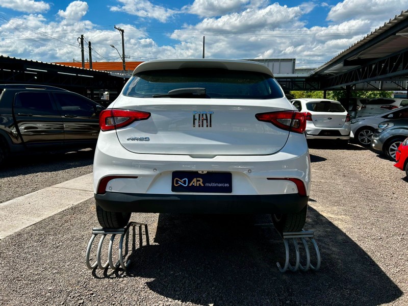 FIAT ARGO 1.3 DRIVE 2017/2018 AR MULTIMARCAS VENÂNCIO AIRES / Carros no Vale