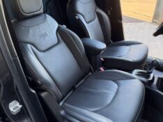 JEEP RENEGADE 1.3 LONGITUDE T270 TURBO /2023 DE CONTO AUTOMÓVEIS SARANDI / Carros no Vale