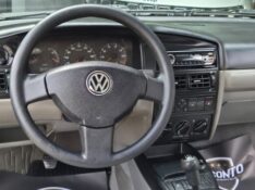 VOLKSWAGEN SANTANA 1.8 MI 8V ÁLCOOL 4P MANUAL /2005 DE CONTO AUTOMÓVEIS SARANDI / Carros no Vale