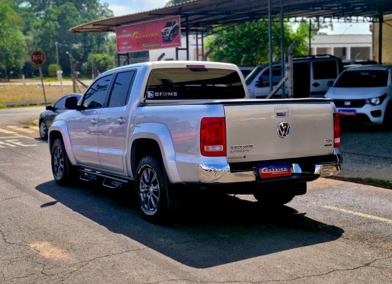 VOLKSWAGEN AMAROK 2.0 HIGHLINE 4X4 CD 16V TURBO INTERCOOLER DIESEL 4P AUTOMÁTICO 2013/2014 CRUZEIRO MULTIMARCAS CRUZEIRO DO SUL / Carros no Vale
