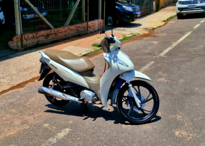 HONDA MOTOS BIZ 125 ES 2022/2022 CRUZEIRO MULTIMARCAS CRUZEIRO DO SUL / Carros no Vale HONDA MOTOS BIZ 125 ES 2022/2022 CRUZEIRO MULTIMARCAS CRUZEIRO DO SUL / Carros no Vale