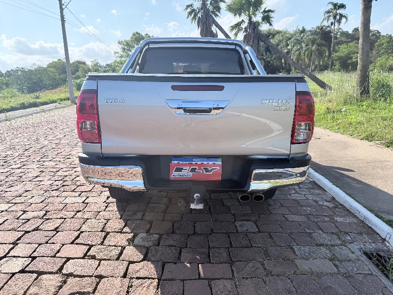 TOYOTA HILUX 2.7 SRV 4X2 CD 16V FLEX 4P AUTOMÁTICO 2018/2018 ELY AUTOMÓVEIS LAJEADO / Carros no Vale TOYOTA HILUX 2.7 SRV 4X2 CD 16V FLEX 4P AUTOMÁTICO 2018/2018 ELY AUTOMÓVEIS LAJEADO / Carros no Vale