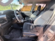 TOYOTA HILUX 2.7 SRV 4X2 CD 16V FLEX 4P AUTOMÁTICO 2018/2018 ELY AUTOMÓVEIS LAJEADO / Carros no Vale
