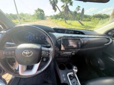 TOYOTA HILUX 2.7 SRV 4X2 CD 16V FLEX 4P AUTOMÁTICO 2018/2018 ELY AUTOMÓVEIS LAJEADO / Carros no Vale