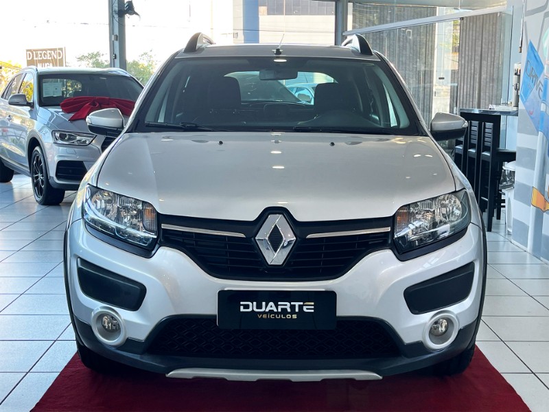 RENAULT SANDERO 1.6 STEPWAY 16V 2019/2020 DUARTE VEÍCULOS PORTO ALEGRE / Carros no Vale