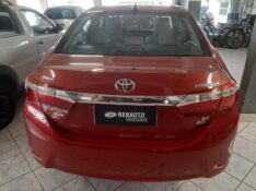 TOYOTA COROLLA 2.0 XEI /2015 RENAUTO VEÍCULOS LAJEADO / Carros no Vale
