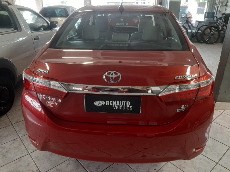 TOYOTA COROLLA 2.0 XEI /2015 RENAUTO VEÍCULOS LAJEADO / Carros no Vale