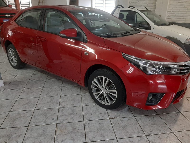 TOYOTA COROLLA 2.0 XEI /2015 RENAUTO VEÍCULOS LAJEADO / Carros no Vale