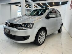VOLKSWAGEN FOX I-TREND 1.0 8V 2013/2013 LUCAS AUTOMÓVEIS BOM RETIRO DO SUL / Carros no Vale