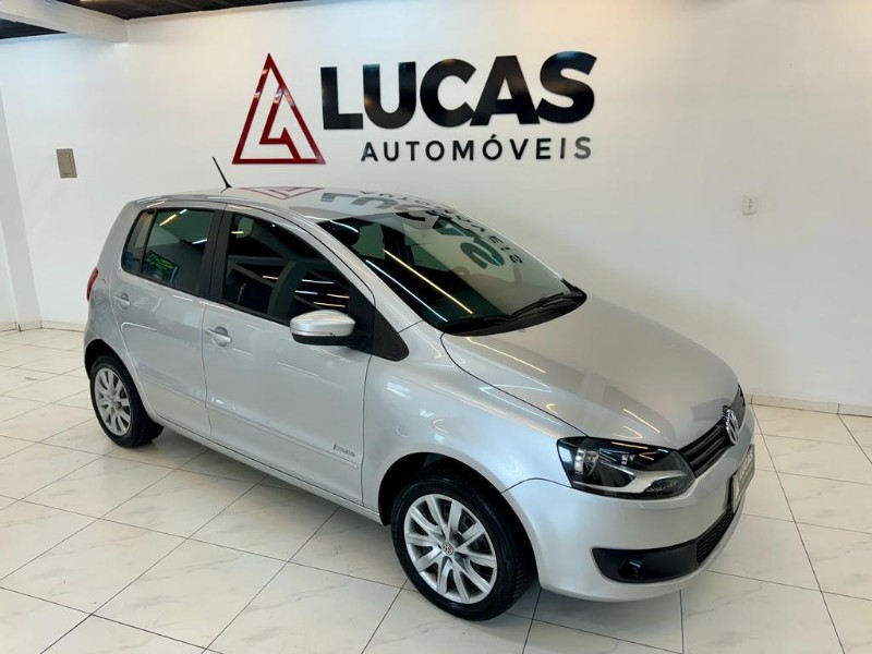VOLKSWAGEN FOX I-TREND 1.0 8V 2013/2013 LUCAS AUTOMÓVEIS BOM RETIRO DO SUL / Carros no Vale