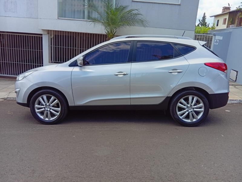 HYUNDAI IX 35 2.0 2013/2014 ALTERNATIVA VEÍCULOS LAJEADO / Carros no Vale