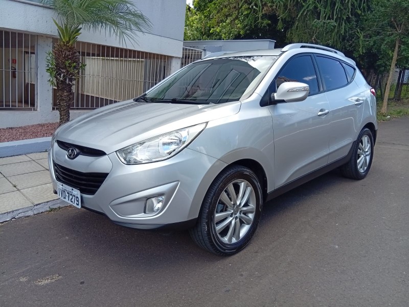 HYUNDAI IX 35 2.0 2013/2014 ALTERNATIVA VEÍCULOS LAJEADO / Carros no Vale
