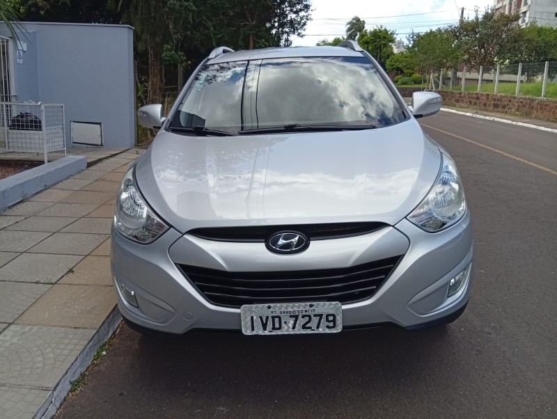 HYUNDAI IX 35 2.0 2013/2014 ALTERNATIVA VEÍCULOS LAJEADO / Carros no Vale