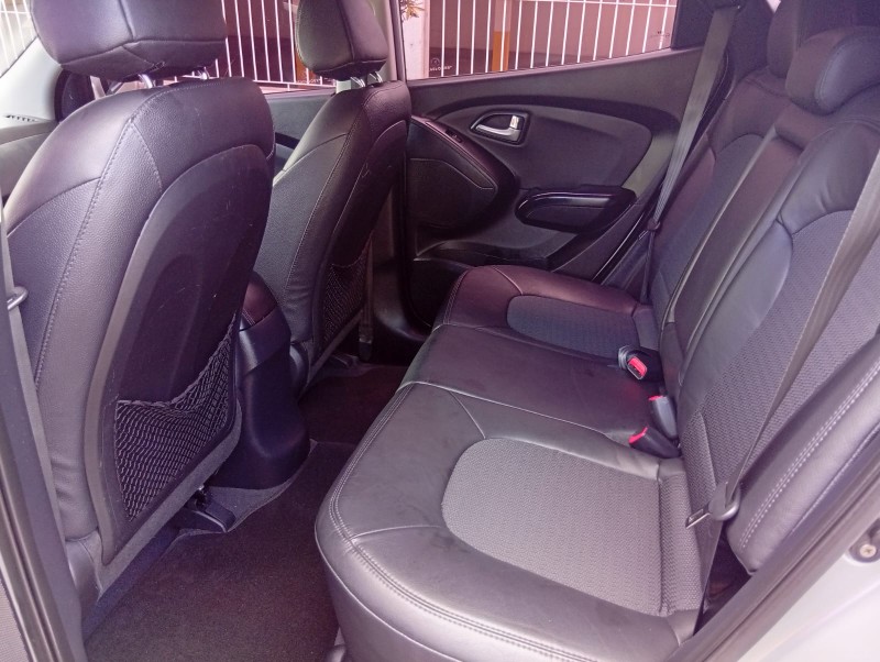 HYUNDAI IX 35 2.0 2013/2014 ALTERNATIVA VEÍCULOS LAJEADO / Carros no Vale