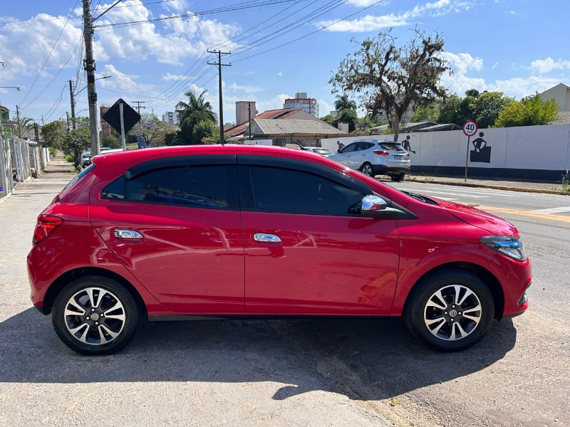 CHEVROLET ONIX HATCH LTZ 1.4 8V FLEXPOWER 5P MEC. 2013/2013 LS MULTIMARCAS VENÂNCIO AIRES / Carros no Vale