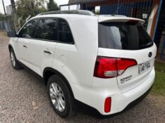 KIA SORENTO EX2 2.4 /2015 MENEGHINI VEÍCULOS ARROIO DO MEIO / Carros no Vale